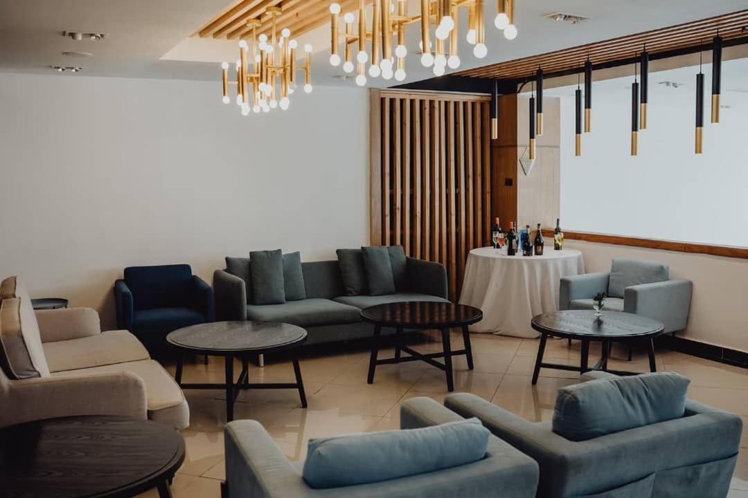 Mazeki Addis Boutique Hotel Exteriör bild