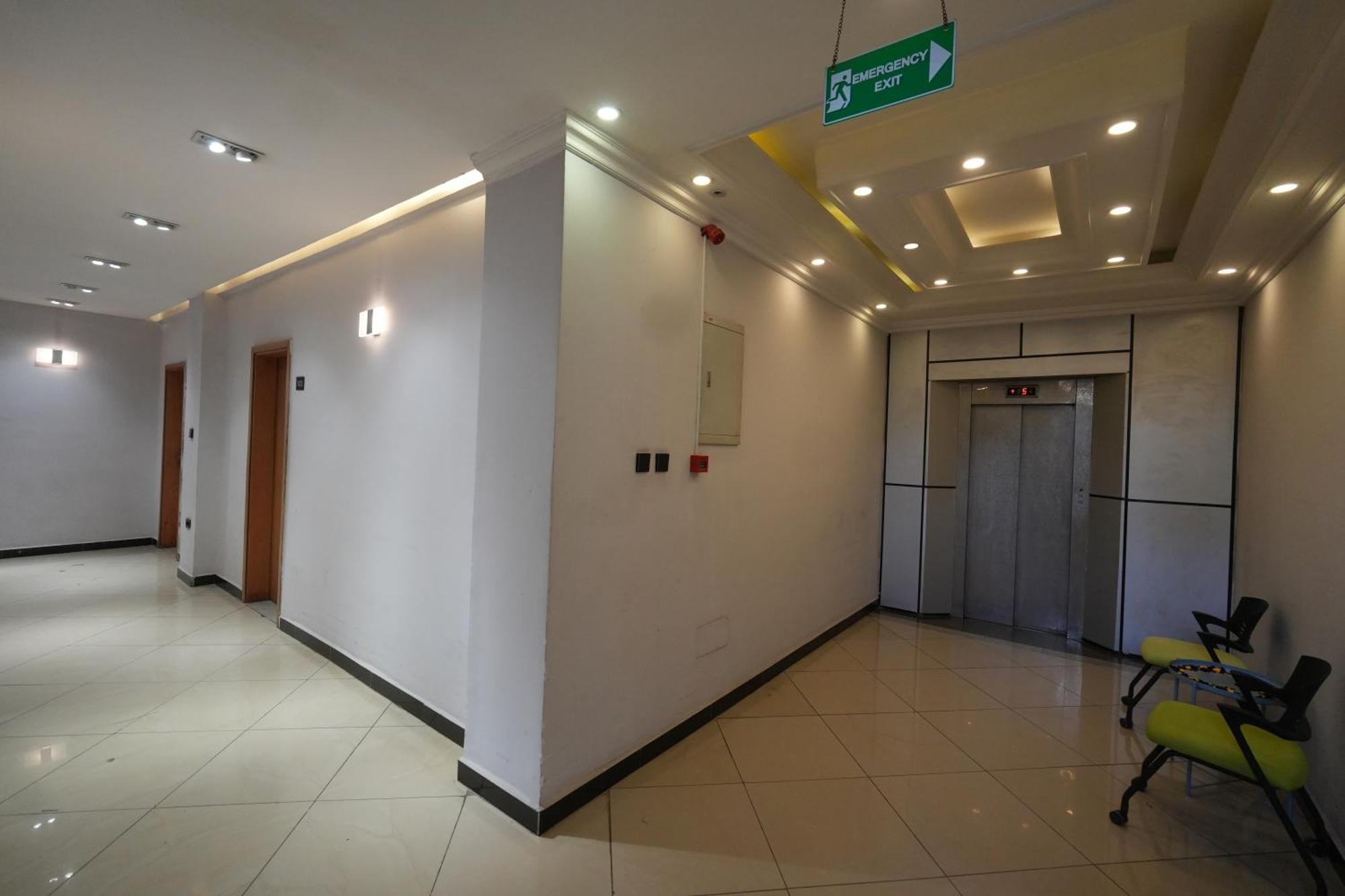 Mazeki Addis Boutique Hotel Exteriör bild