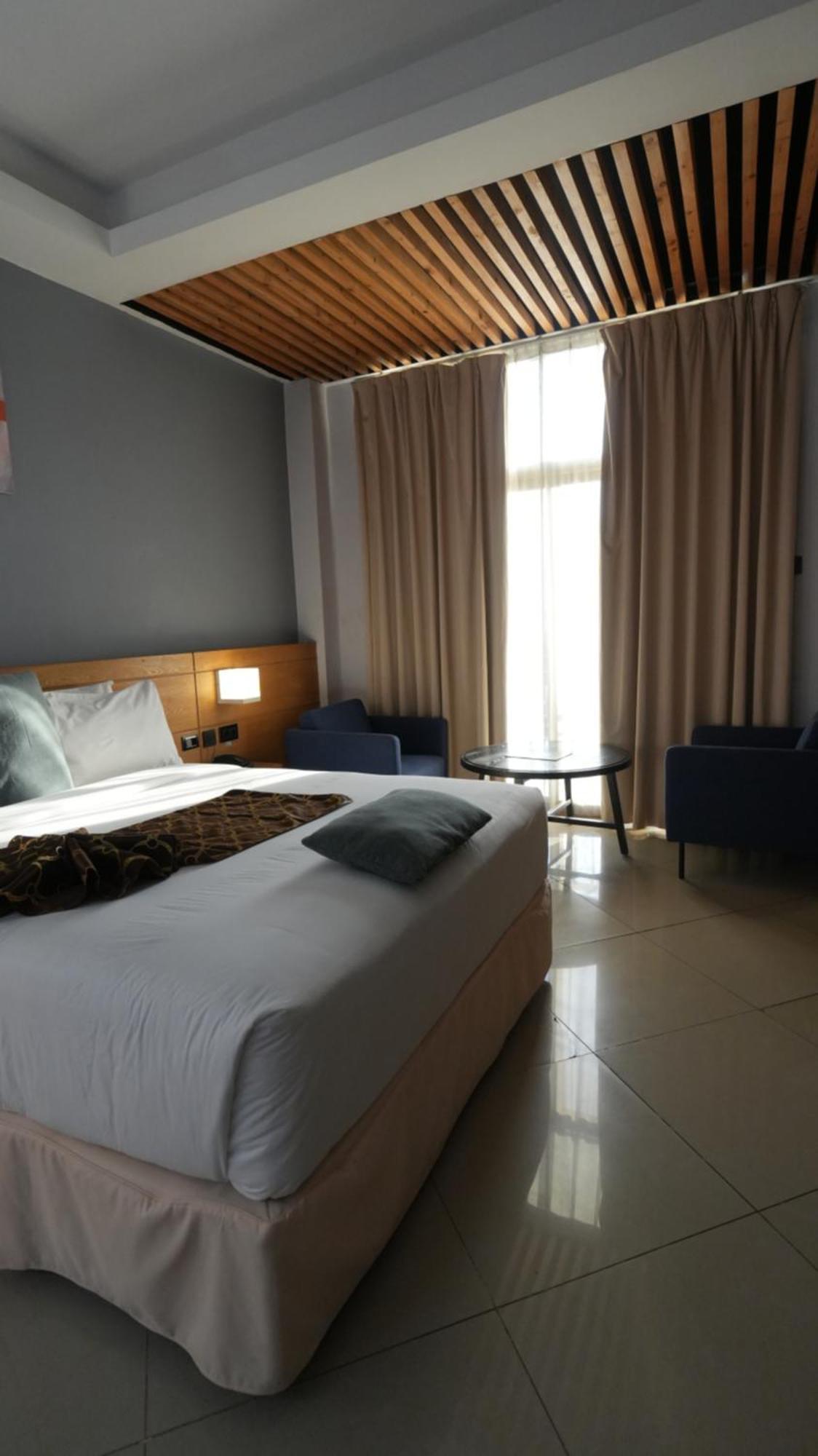 Mazeki Addis Boutique Hotel Exteriör bild