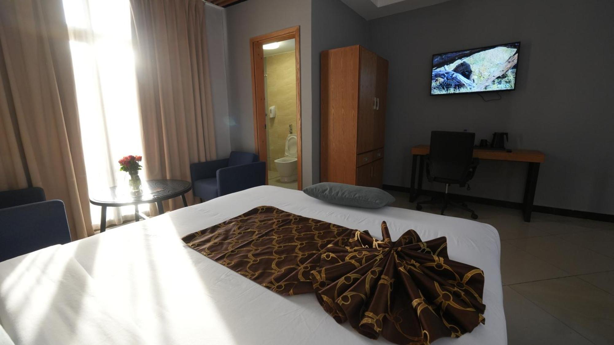 Mazeki Addis Boutique Hotel Exteriör bild